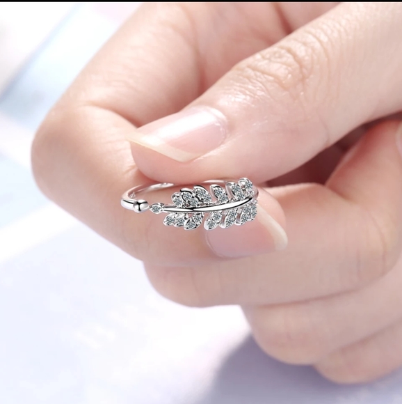 π S925 πΏ Silver Olive Leaf Promise Ring - Picture 6 of 8